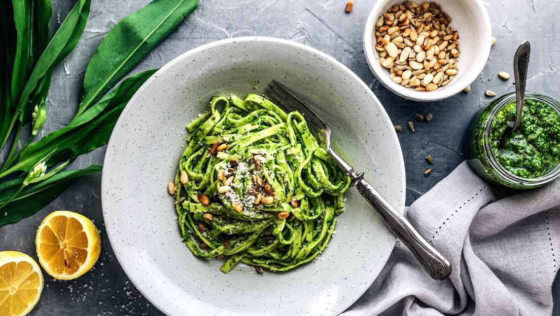 Schnelle Pasta mit Bärlauchpesto