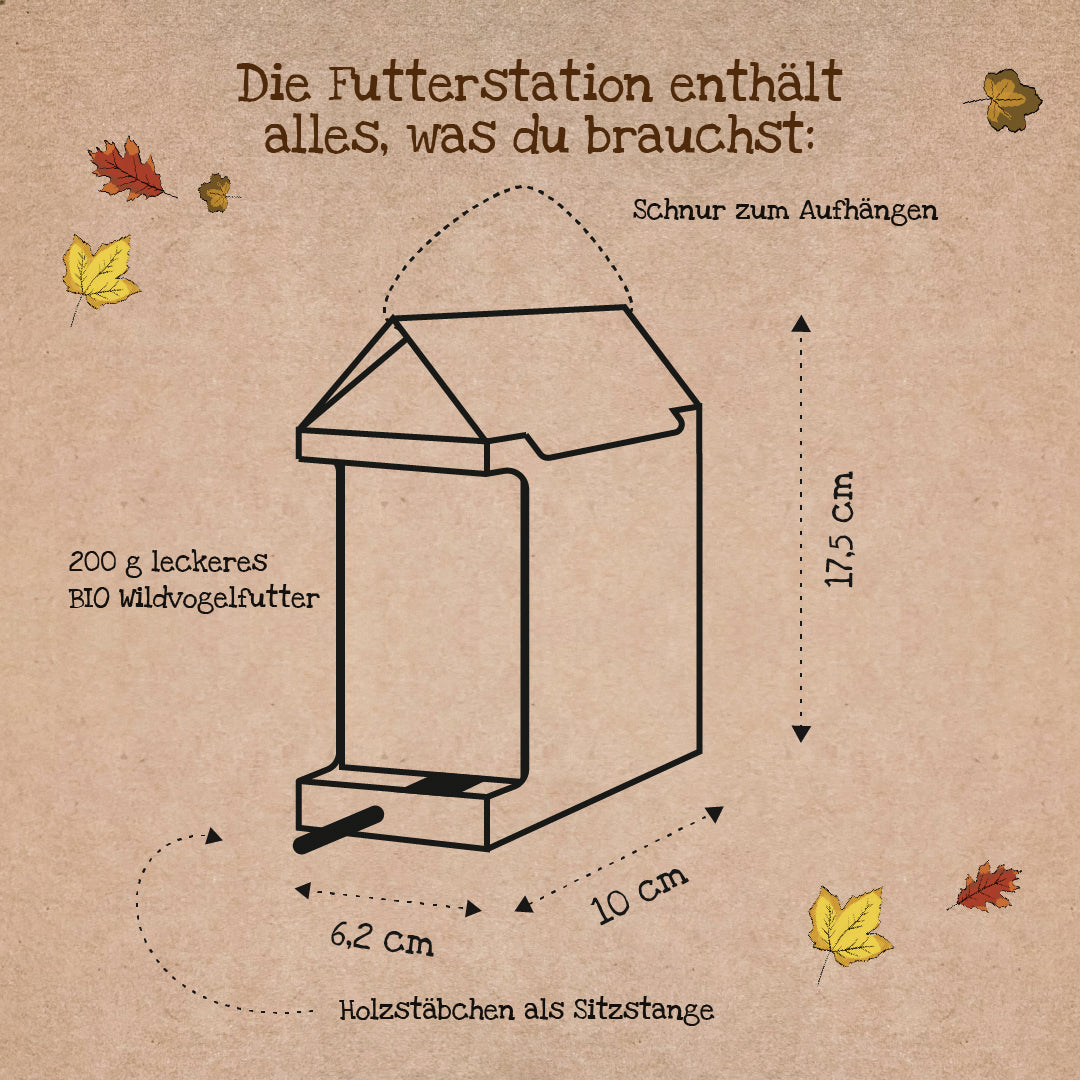 Skizze einer Futterstation mit Beschriftungen auf Deutsch, die Maße und Bestandteile wie Schnur zum Aufhängen, Holzstäbchen als Sitzstange und 200 g BIO Wildvogelfutter zeigen.