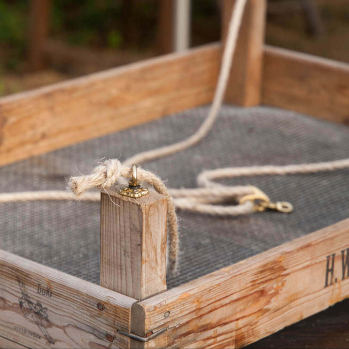 zwiebel aufbewahrung hängend Rustikale Hängeampel aus altem Zwiebelsieb